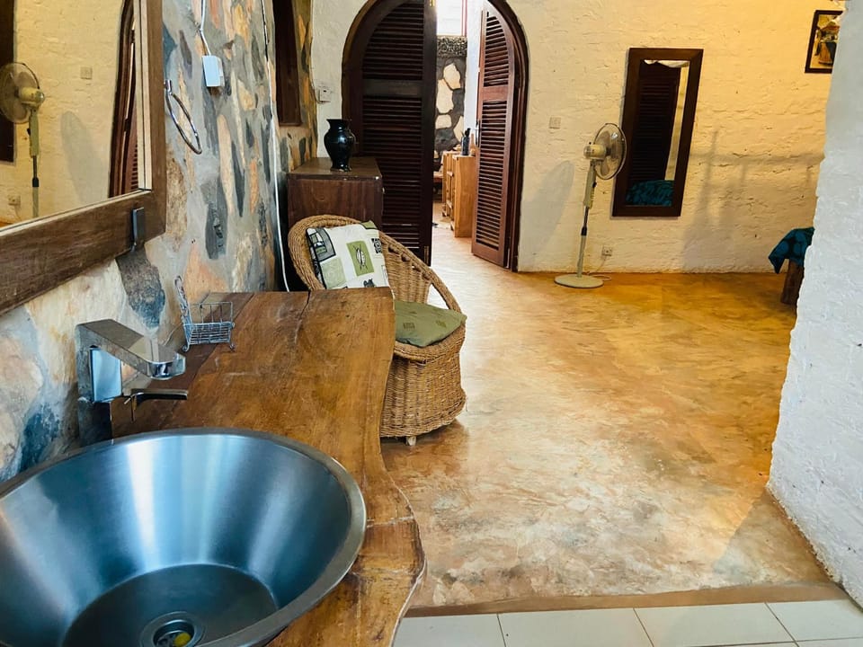 HomeOnTheNile Bed and Breakfast in Uganda