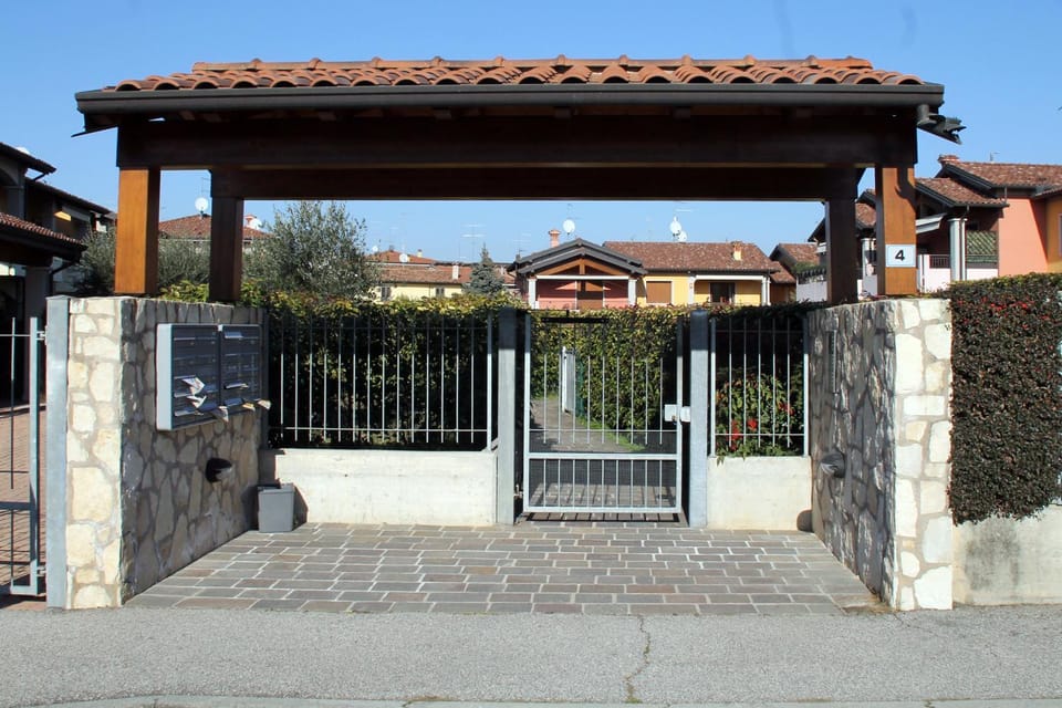 CASA VACANZE DA RIKI APPARTAMENTO 2 Apartment in Peschiera del Garda