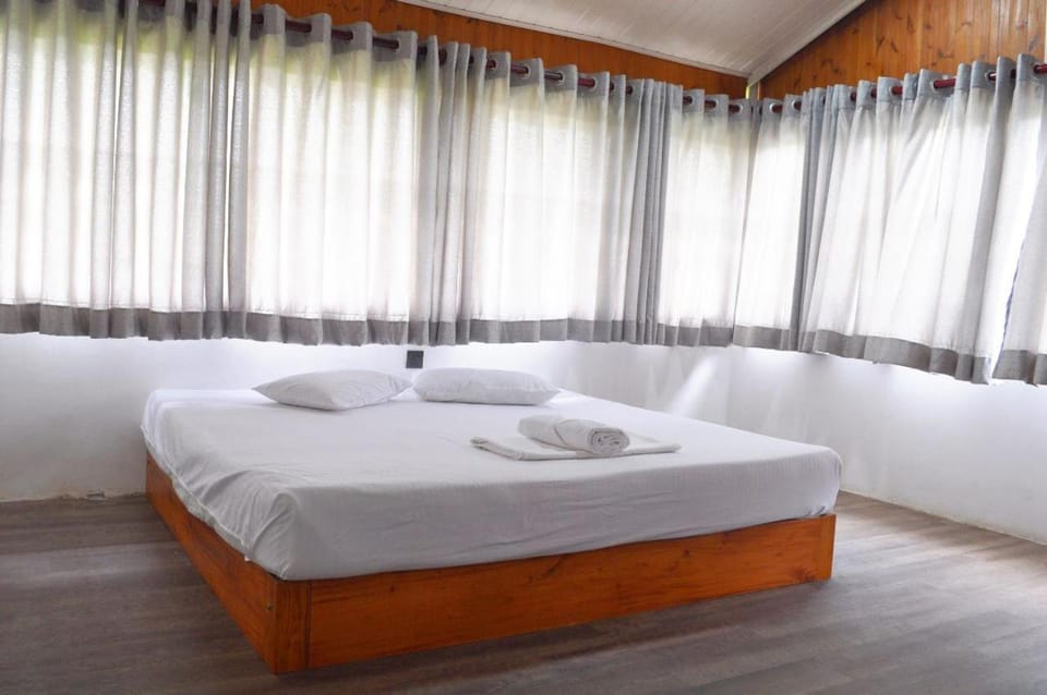 Luxury Rooms Cinnamon Nature Resort Bed and Breakfast in Western Province