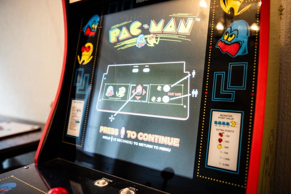Game Room, Evening entertainment