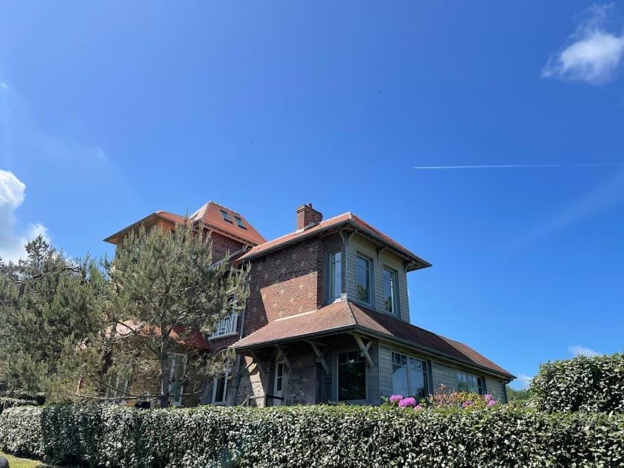 Le colombier, villa vue mer accès plage 300M Villa in Normandy