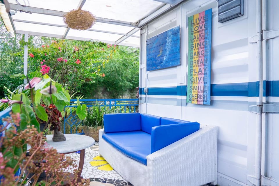 Property building, Balcony/Terrace, Garden view