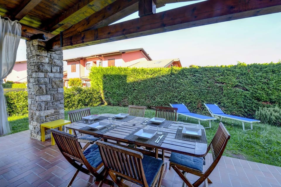 Patio, Garden, Garden view
