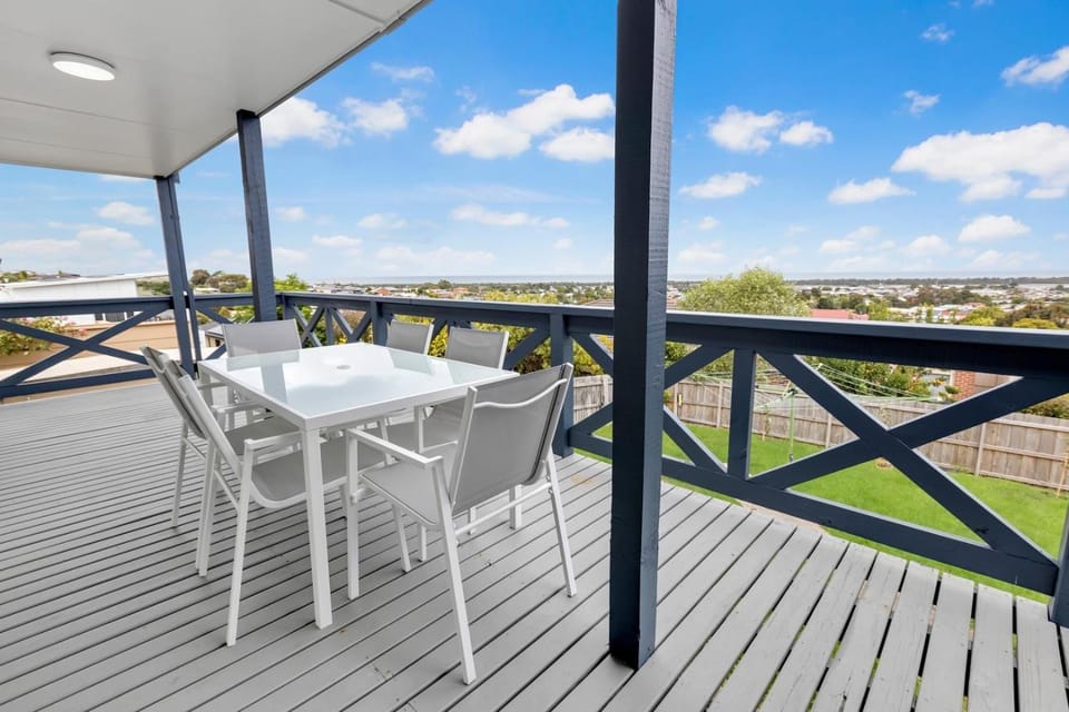 Little Miss House in Lakes Entrance