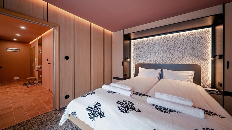 Bed, Bedroom, wardrobe