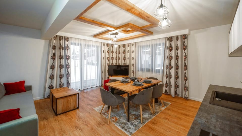 TV and multimedia, Living room, Dining area