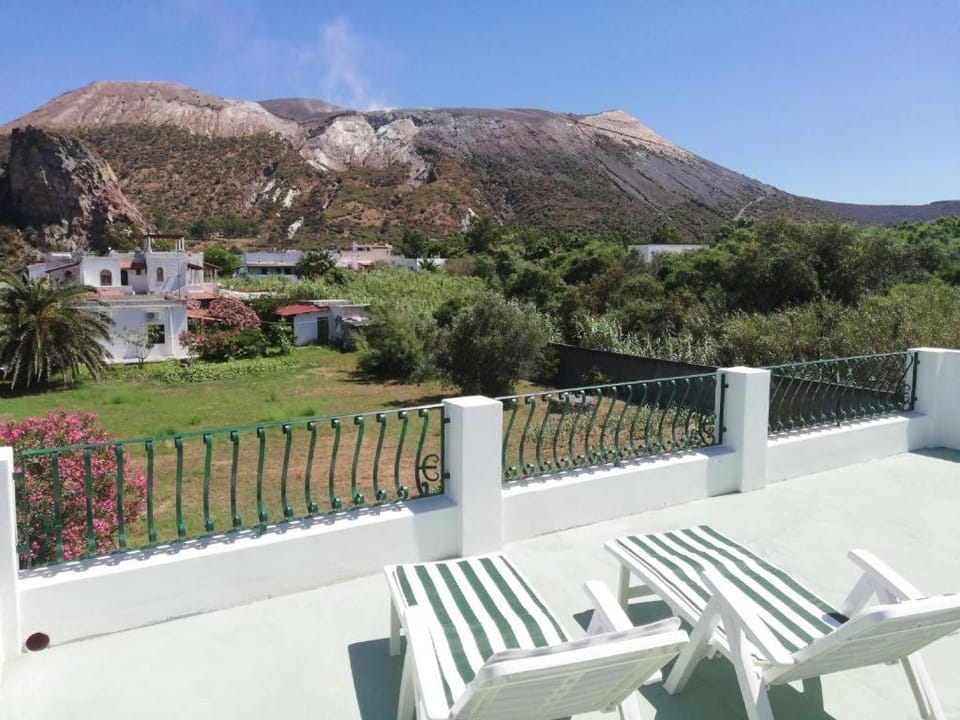 Nearby landmark, Natural landscape, View (from property/room), Balcony/Terrace