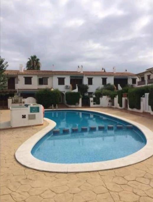 Swimming pool