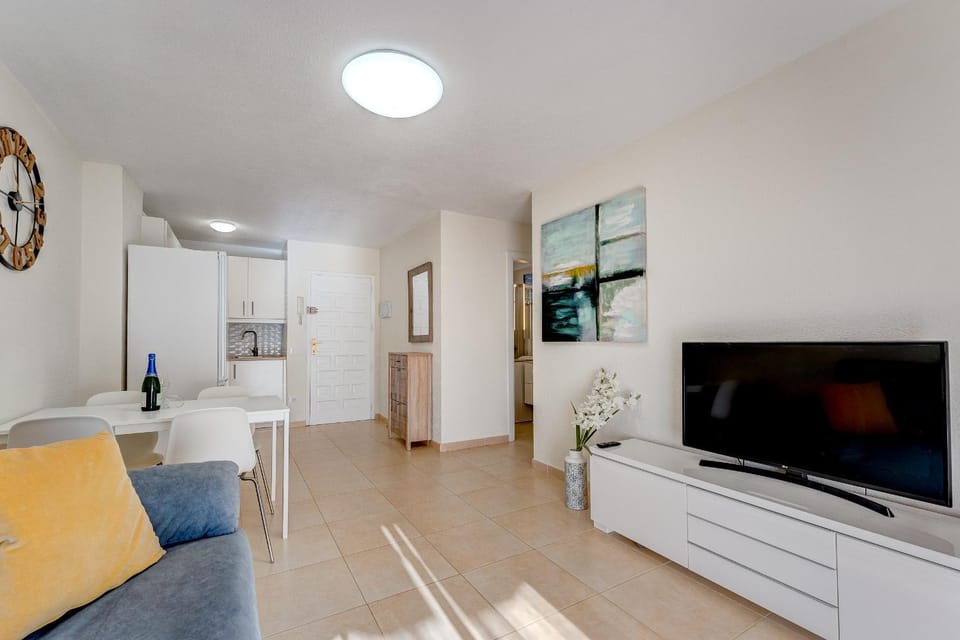 Communal lounge/ TV room, TV and multimedia, Living room, Seating area