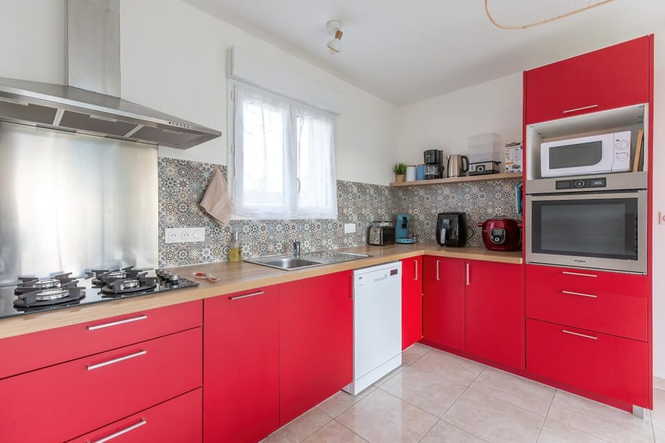 Coffee/tea facilities, Kitchen or kitchenette, dishwasher, minibar, pet friendly, toaster