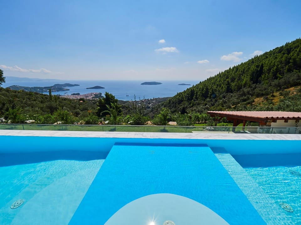 Day, Natural landscape, Mountain view, Pool view, Sea view, Swimming pool