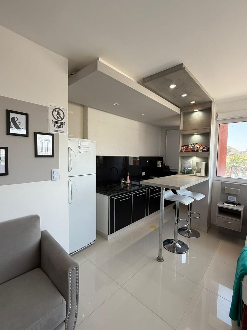 Photo of the whole room, kitchen