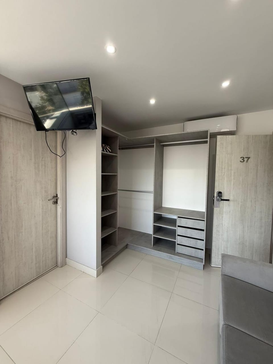 wardrobe
