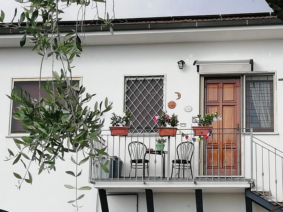 Property building, Balcony/Terrace