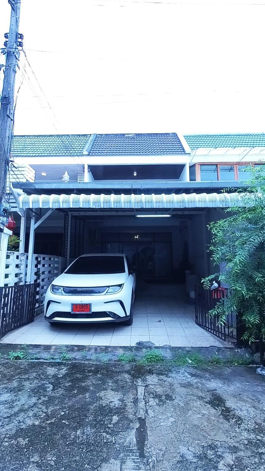 Moo Deng house Near old city,Street food Changpuek Market Apartment in Chiang Mai