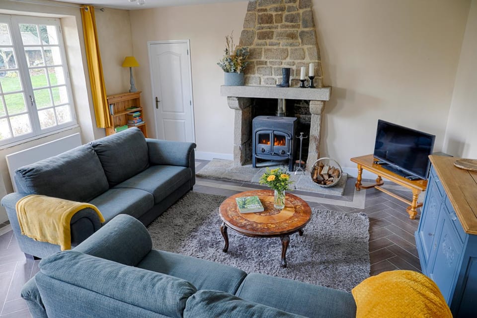 TV and multimedia, Living room, Seating area, dishwasher, fireplace, washing machine