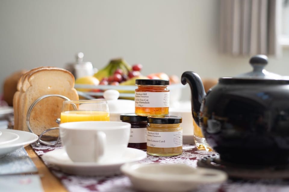 Property building, Coffee/tea facilities, Breakfast