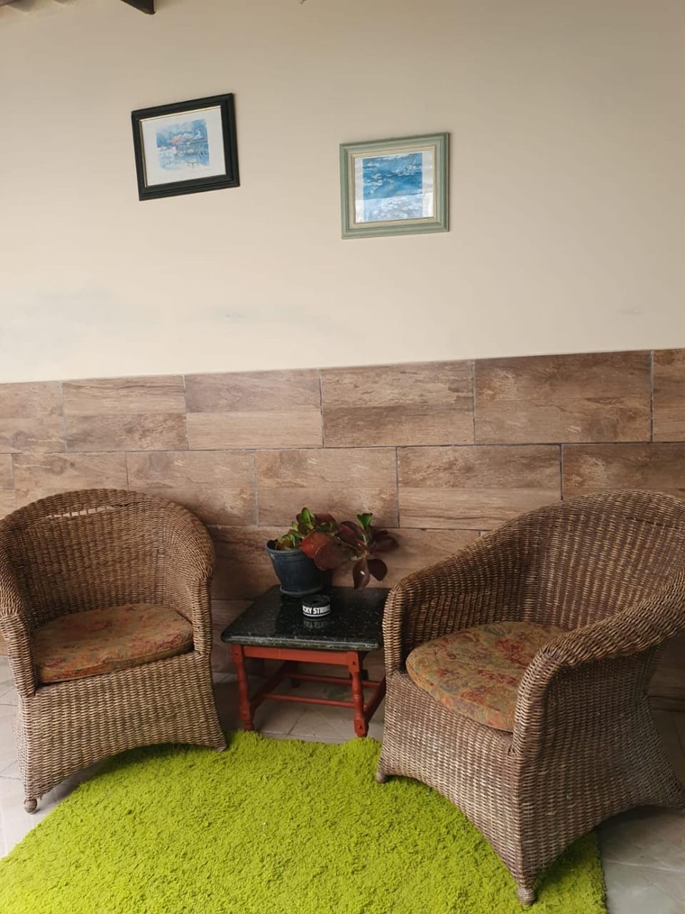Seating area