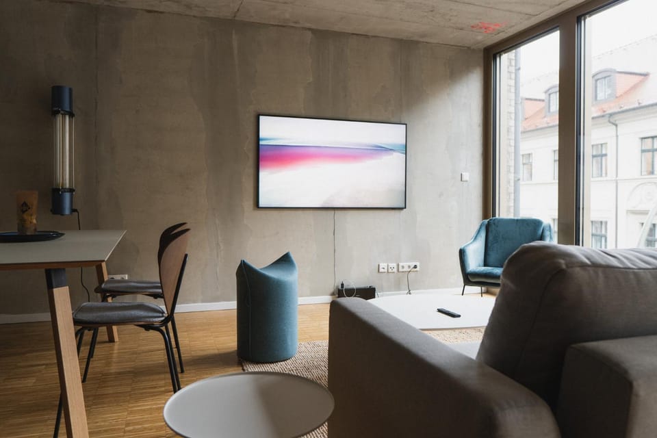 TV and multimedia, Living room, Seating area, Dining area