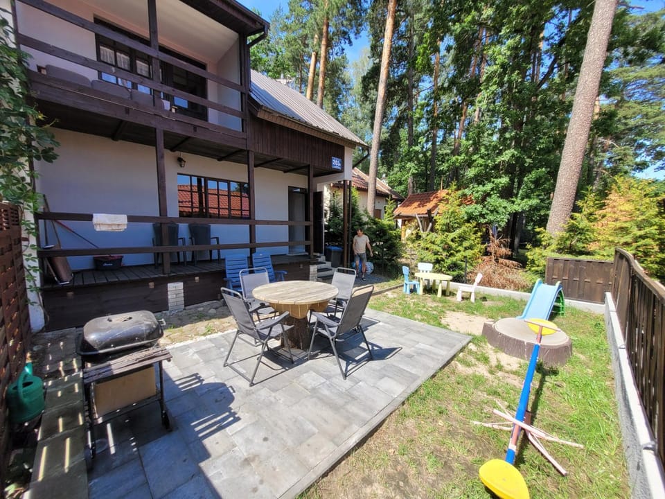 Garden, Seating area, Garden view