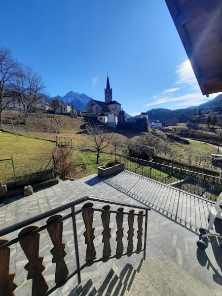Nearby landmark, Place of worship, View (from property/room), Balcony/Terrace, Garden view