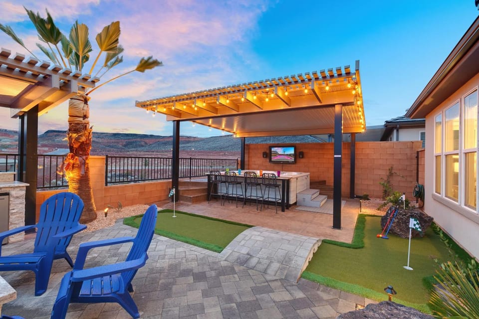 Paradise at 3 Pools at Paseos 1373 Resort Private Kiddy Pool, Adult Pool, Hot Tub, & more House in Washington