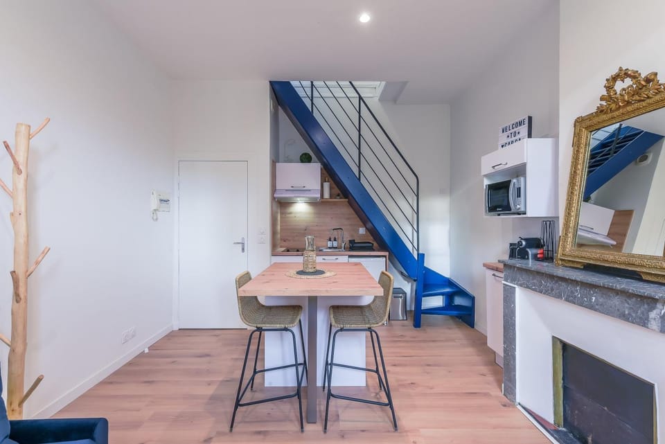 TV and multimedia, Kitchen or kitchenette, Dining area, minibar