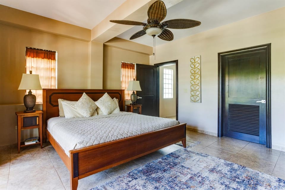 Casa de Amigos, Island Townhome Apartment in Placencia
