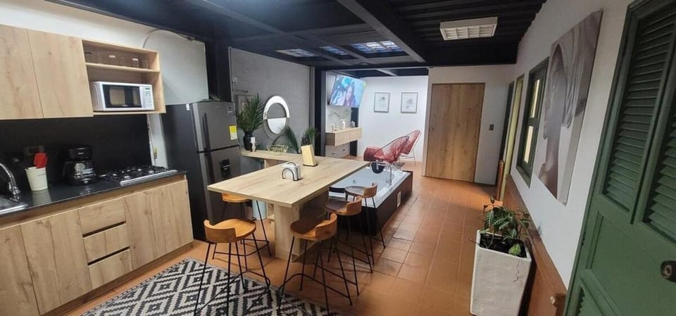 Vintage House With Jacuzzi In Manila House in Medellin