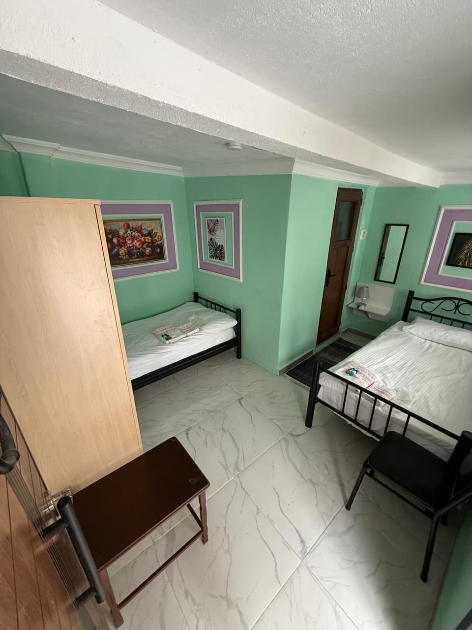 Bed, Photo of the whole room, Bedroom, wardrobe