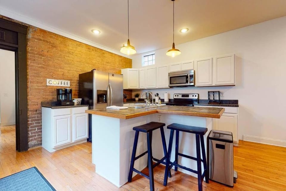 Private Home-Backyard-Parking Near Nulu Downtown House in Jefferson County