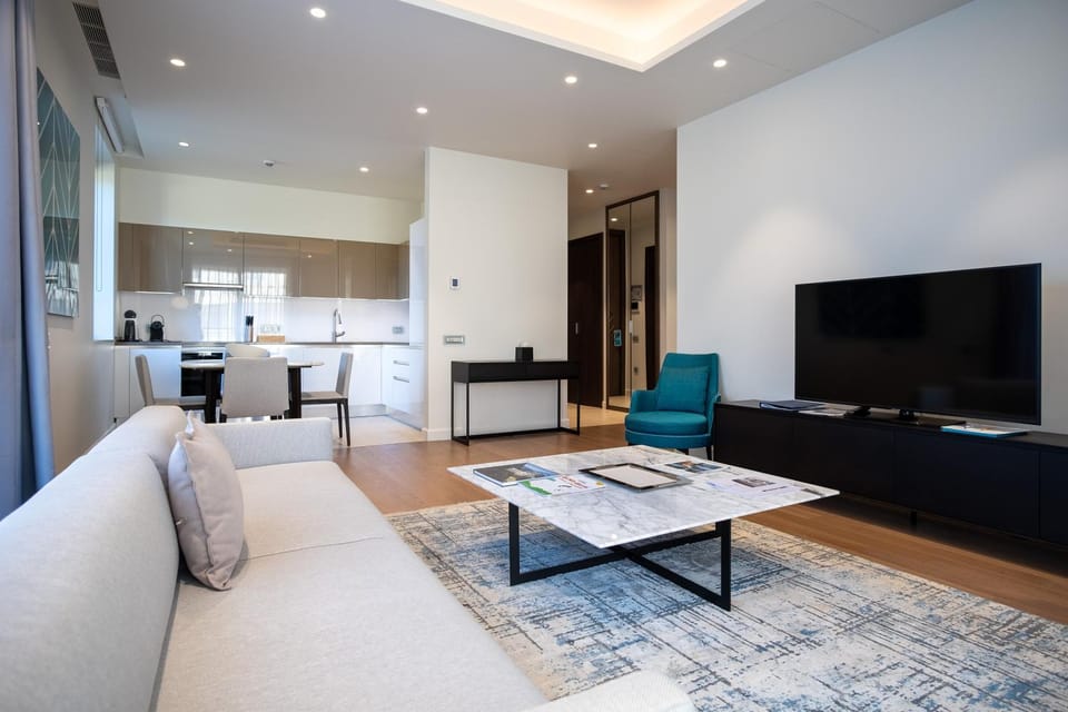 TV and multimedia, Living room, Seating area