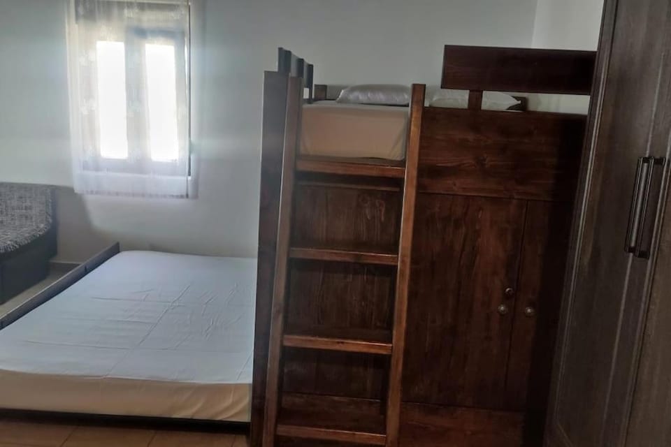 bunk bed