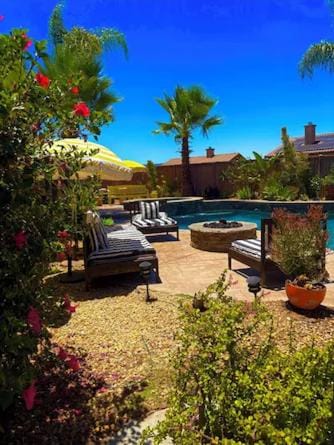 Vino Villa Large home Sleeps 10! Large Salt water pool/spa House in Wildomar