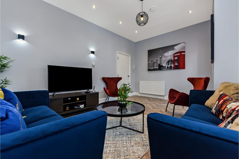 TV and multimedia, Living room, Seating area
