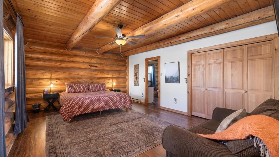 Last Best Place House in Montana