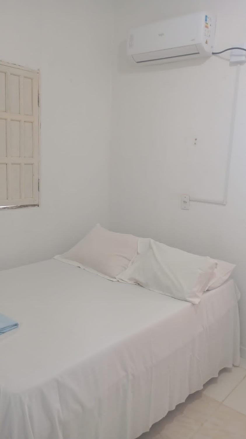 Photo of the whole room, air conditioner