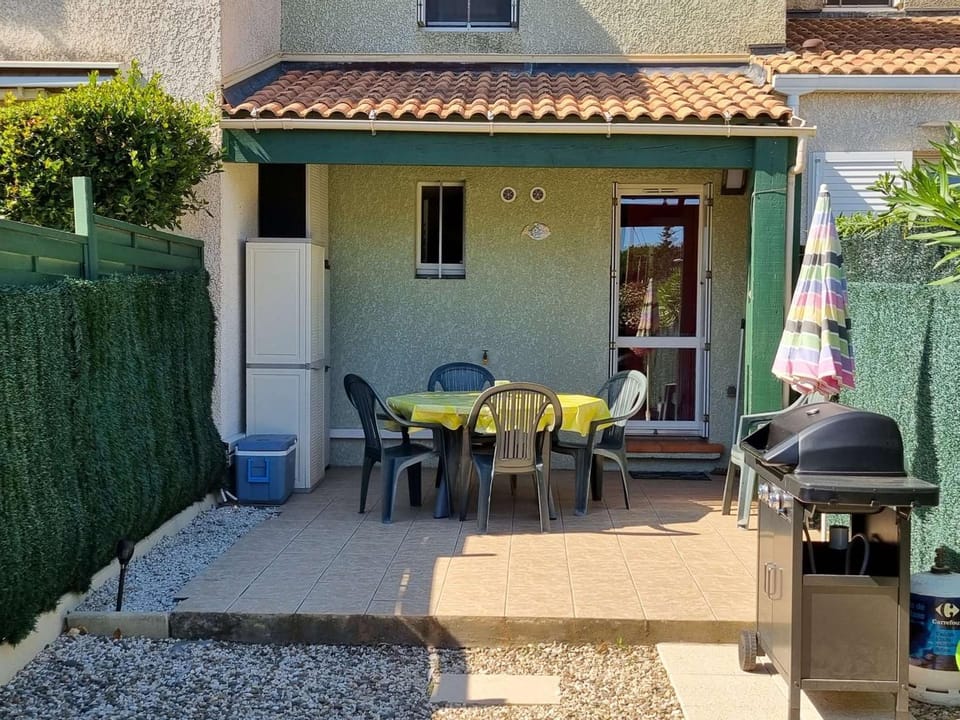 Pavillon pour 6 avec terrasse à Valras-Plage - FR-1-701-4 Apartment in Occitanie