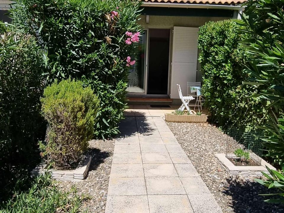 Pavillon pour 6 avec terrasse à Valras-Plage - FR-1-701-4 Apartment in Occitanie