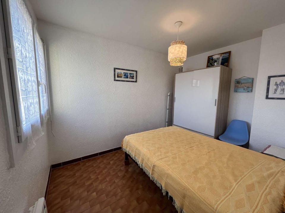 Charmant T2 avec terrasse, climatisation, parking - Valras-Plage - FR-1-701-6 Apartment in Occitanie