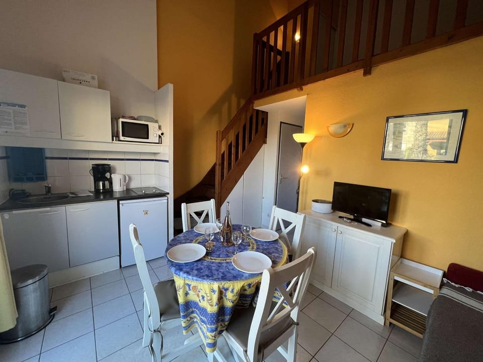 Pavillon 4 pers. avec piscine - FR-1-701-20 Apartment in Occitanie
