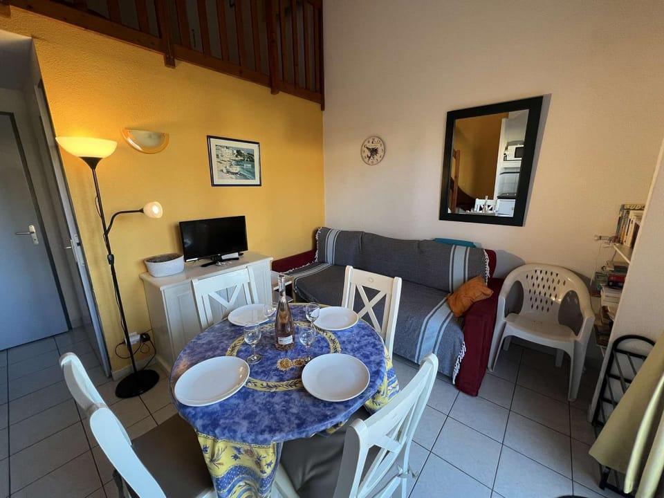 Pavillon 4 pers. avec piscine - FR-1-701-20 Apartment in Occitanie