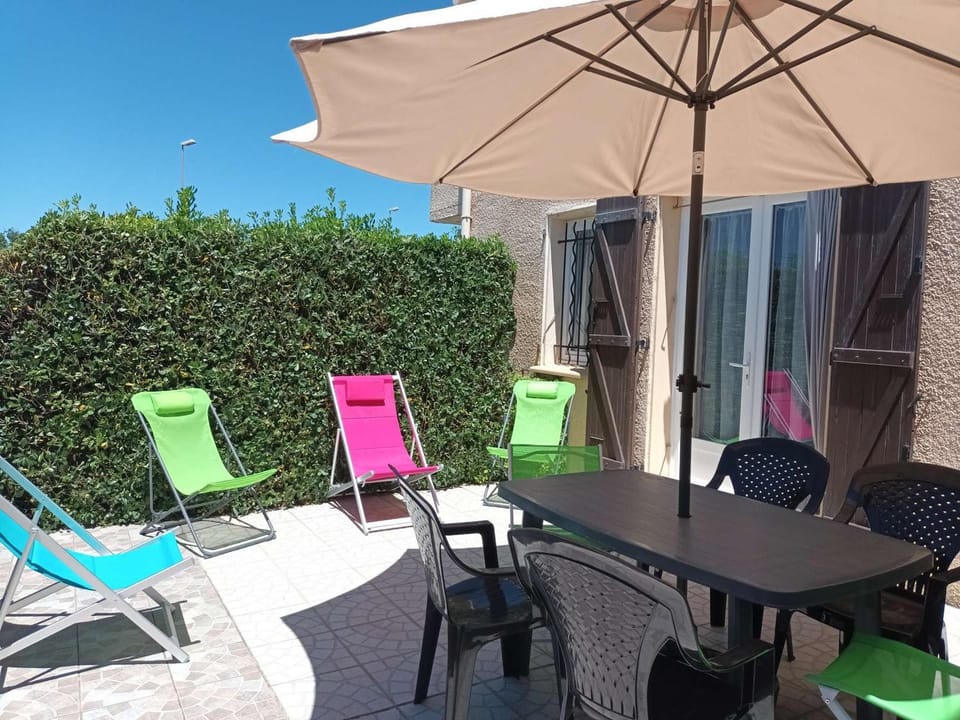 T2 Cabine avec Terrasse et Parking, 4 pers - FR-1-701-22 Cabin in Occitanie