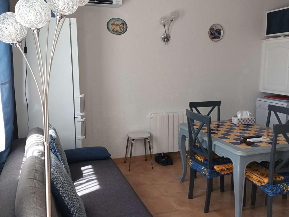 T2 Cabine avec Terrasse et Parking, 4 pers - FR-1-701-22 Cabin in Occitanie