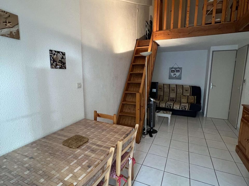Pavillon 4 pers. avec parking et piscine, Valras-Plage - FR-1-701-31 Apartment in Occitanie
