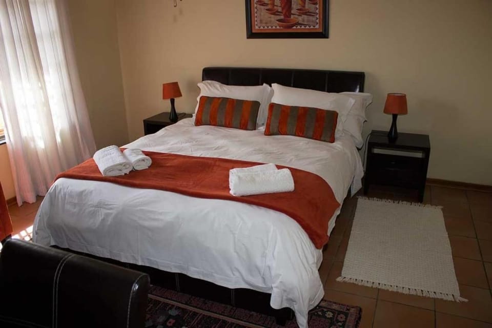 Ebony and Ivory Guesthouse Bed and Breakfast in South Africa