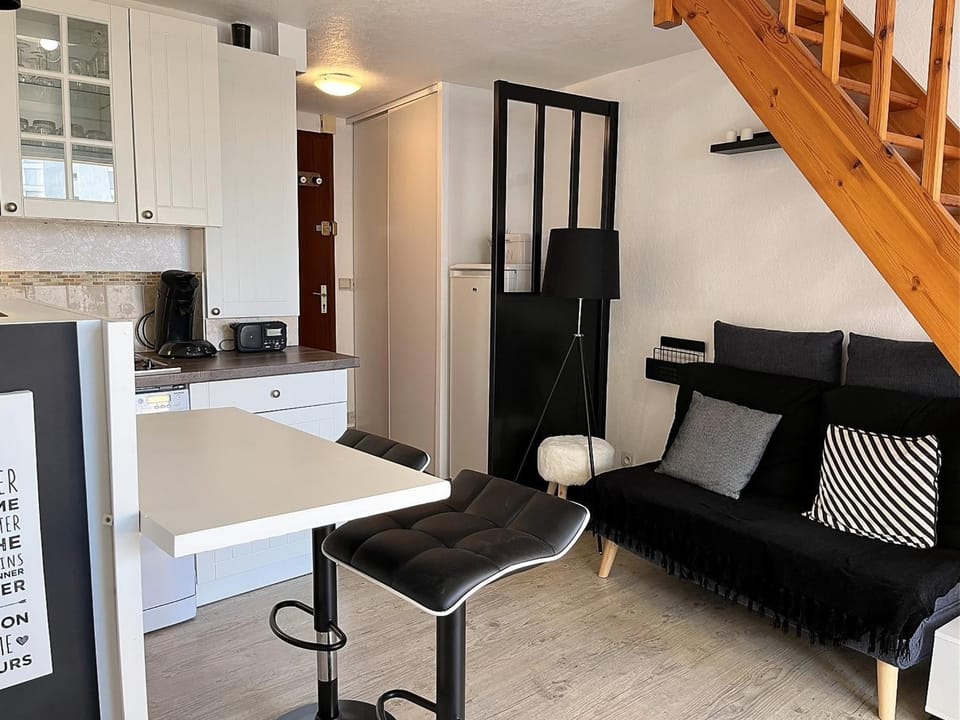 Studio mezzanine proche mer avec balcon Apartment in Les Sables-d'Olonne