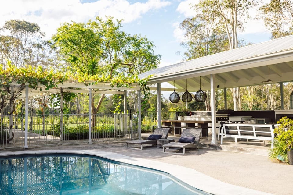Whitevale Luxury Estate House in Lovedale