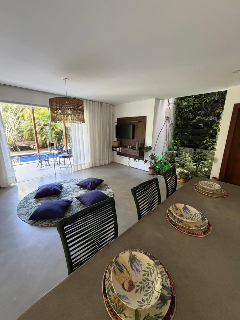 Living room, Dining area, Garden view