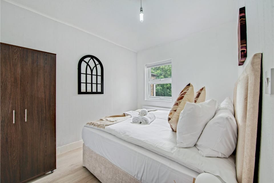 Bed, Bedroom, wardrobe